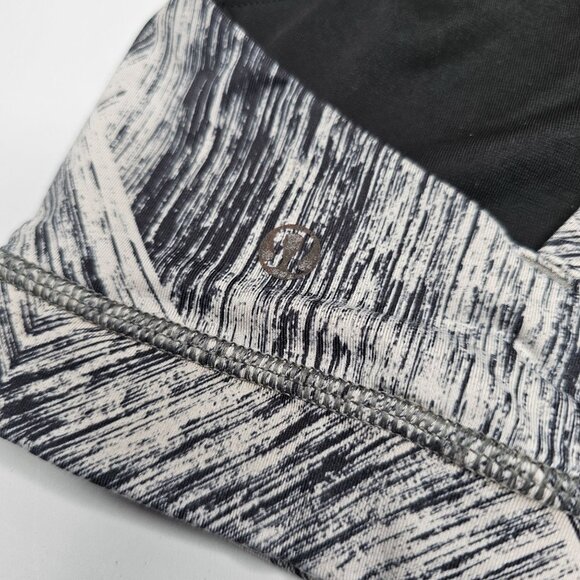 Lululemon 8 Black Grey Energy Sports Bra Strappy Race Back Gym Yoga - Picture 3 of 5